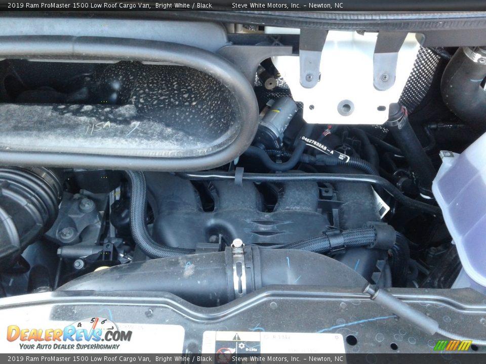 2019 Ram ProMaster 1500 Low Roof Cargo Van Bright White / Black Photo #25