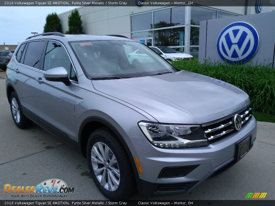 2019 Volkswagen Tiguan SE 4MOTION Pyrite Silver Metallic / Storm Gray Photo #1