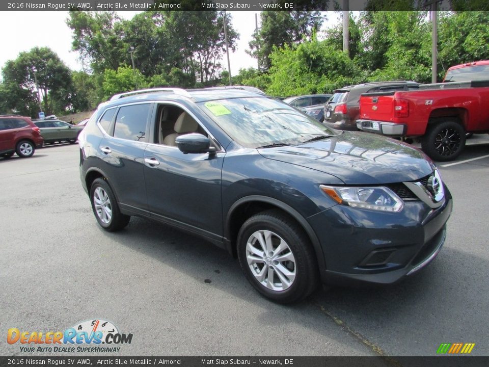 2016 Nissan Rogue SV AWD Arctic Blue Metallic / Almond Photo #4