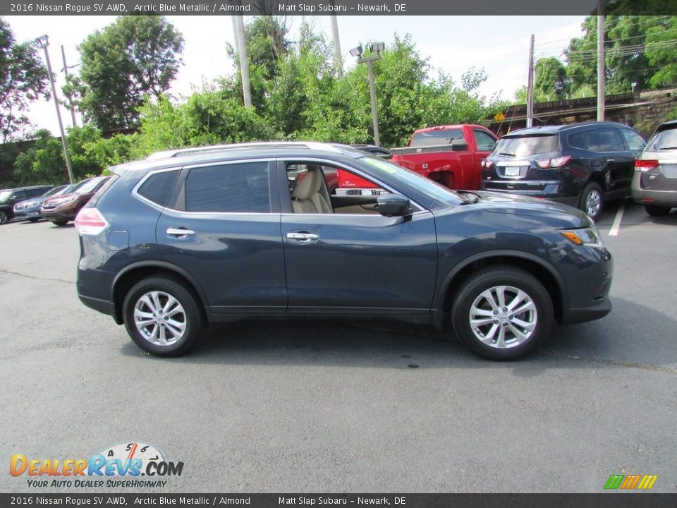 2016 Nissan Rogue SV AWD Arctic Blue Metallic / Almond Photo #5