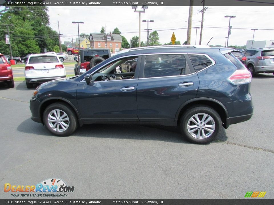 2016 Nissan Rogue SV AWD Arctic Blue Metallic / Almond Photo #9