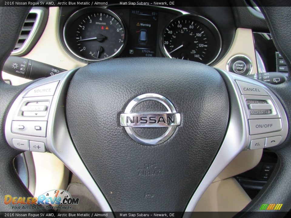 2016 Nissan Rogue SV AWD Arctic Blue Metallic / Almond Photo #11