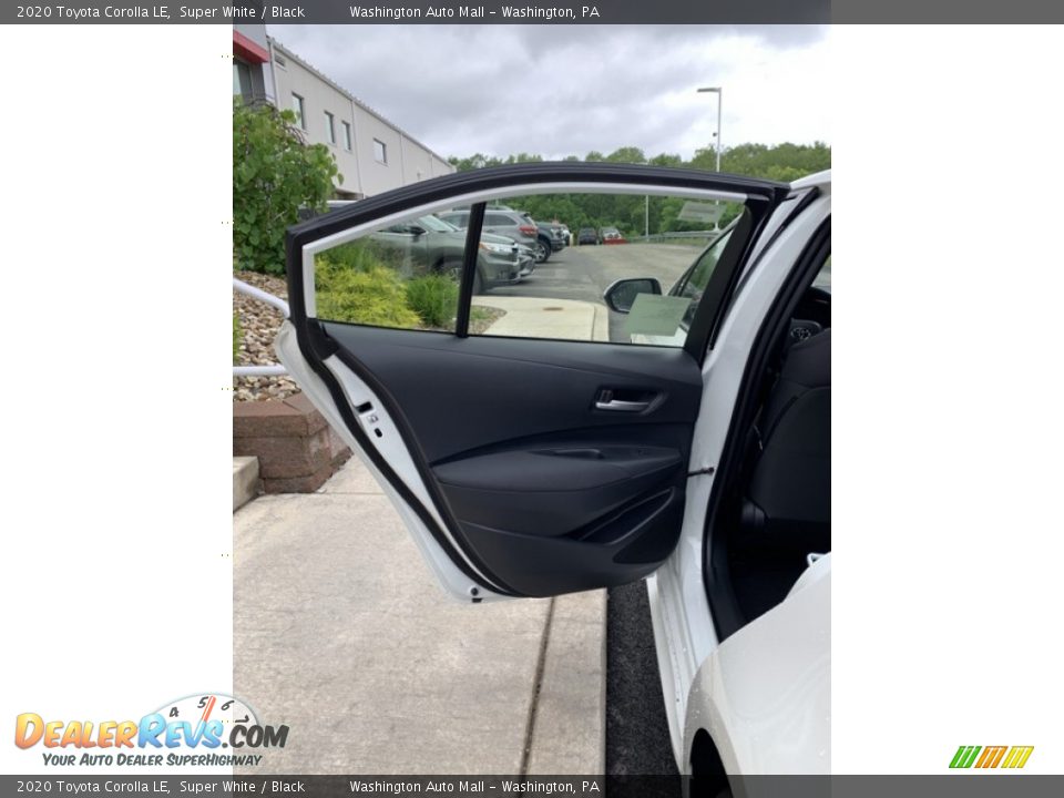 2020 Toyota Corolla LE Super White / Black Photo #15