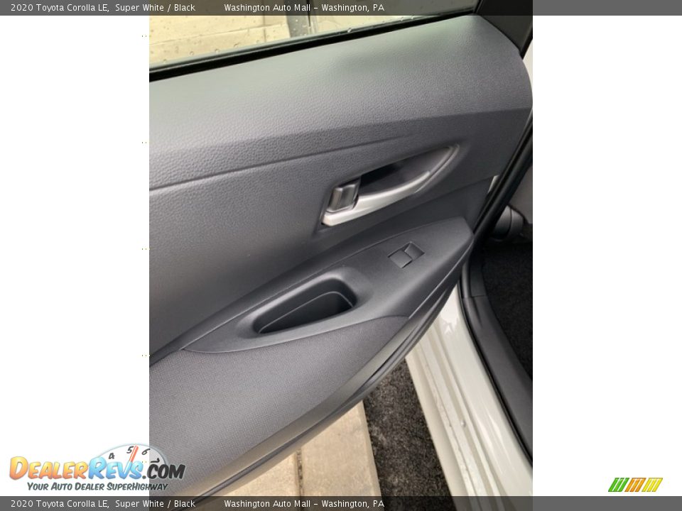 2020 Toyota Corolla LE Super White / Black Photo #16