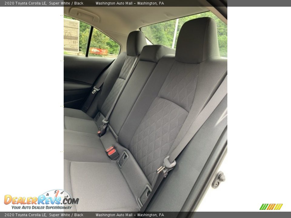 2020 Toyota Corolla LE Super White / Black Photo #17