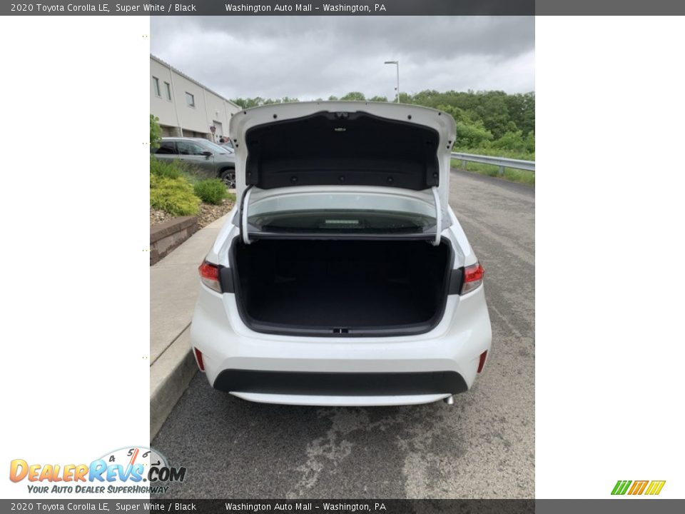2020 Toyota Corolla LE Super White / Black Photo #21