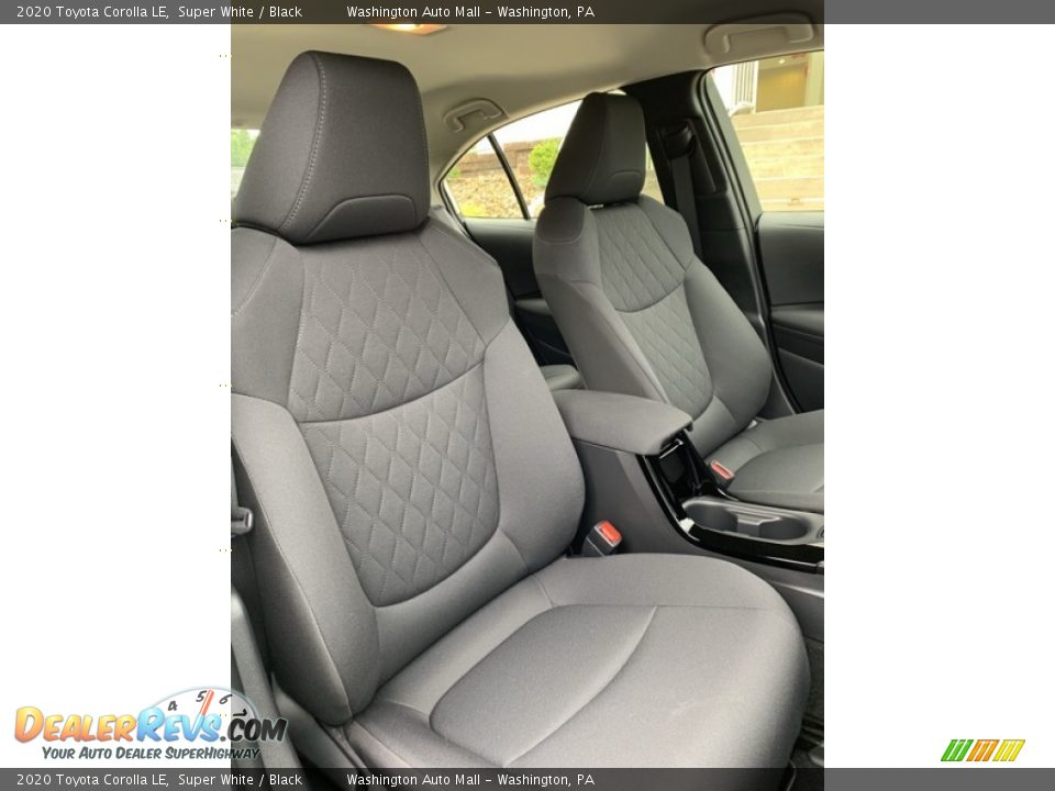 2020 Toyota Corolla LE Super White / Black Photo #31