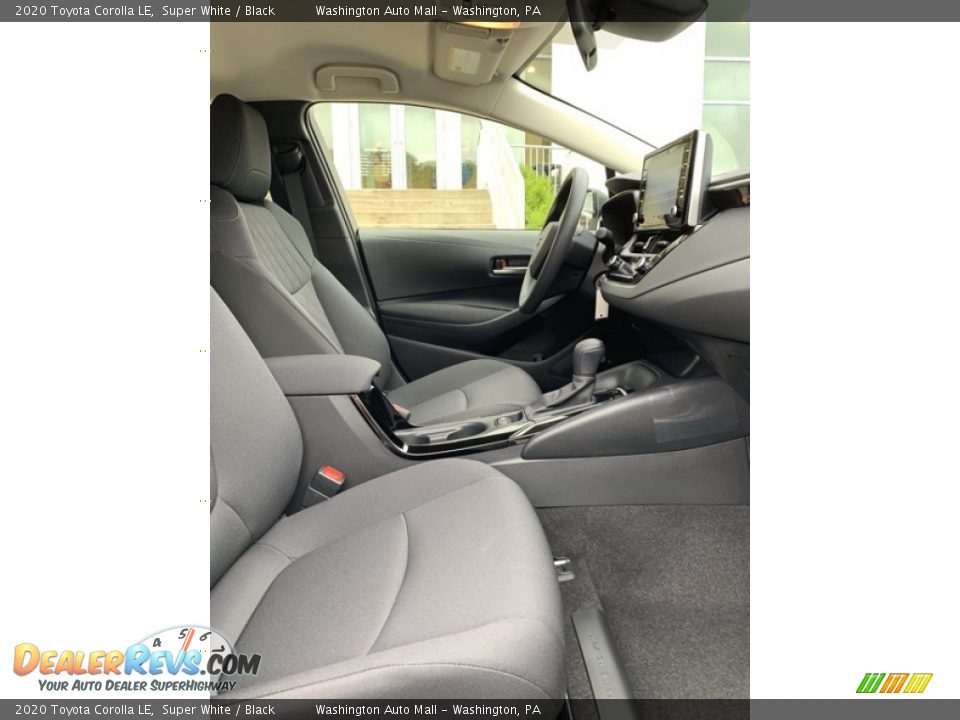 2020 Toyota Corolla LE Super White / Black Photo #32