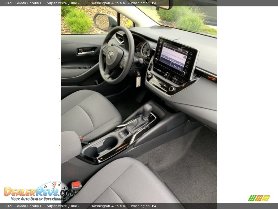 2020 Toyota Corolla LE Super White / Black Photo #33