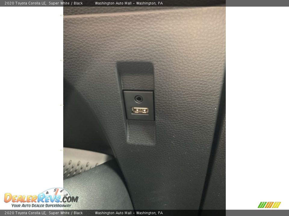2020 Toyota Corolla LE Super White / Black Photo #36