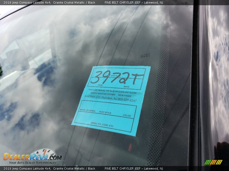 2019 Jeep Compass Latitude 4x4 Granite Crystal Metallic / Black Photo #10