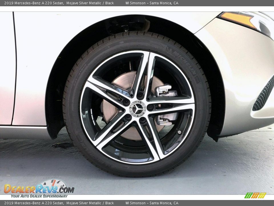 2019 Mercedes-Benz A 220 Sedan Mojave Silver Metallic / Black Photo #9
