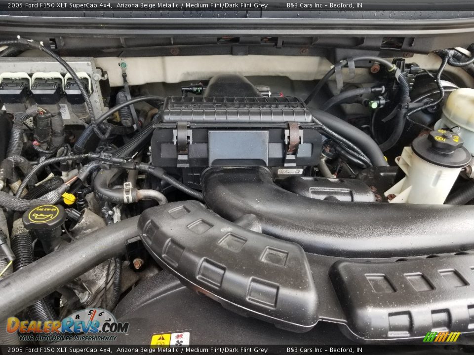 2005 Ford F150 XLT SuperCab 4x4 Arizona Beige Metallic / Medium Flint/Dark Flint Grey Photo #26