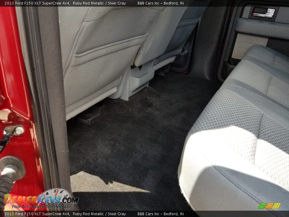 2013 Ford F150 XLT SuperCrew 4x4 Ruby Red Metallic / Steel Gray Photo #32
