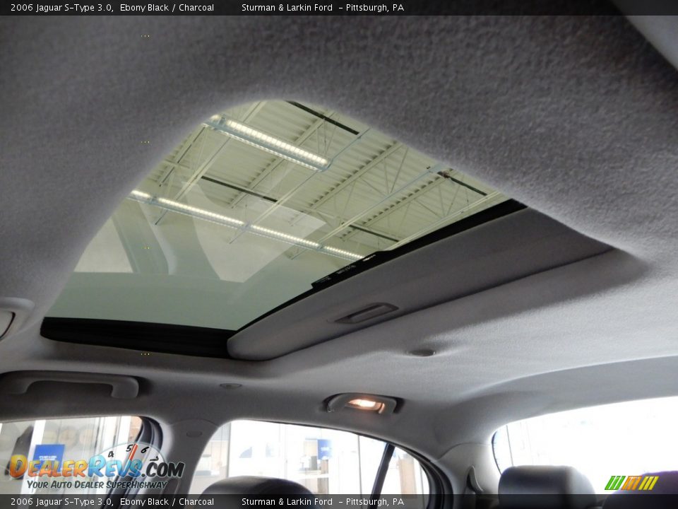 2006 Jaguar S-Type 3.0 Ebony Black / Charcoal Photo #21