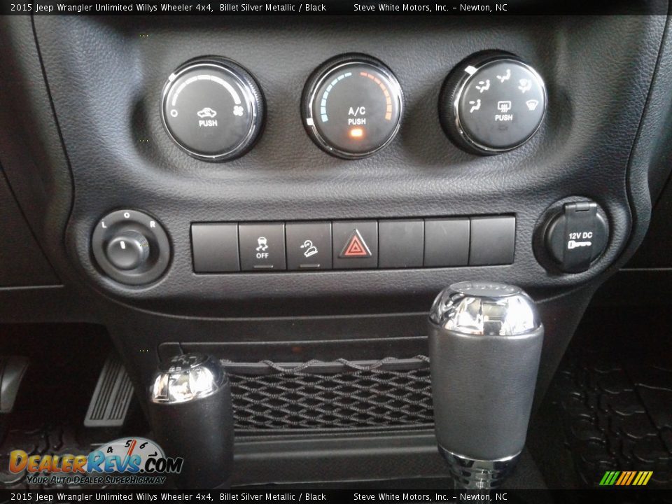 2015 Jeep Wrangler Unlimited Willys Wheeler 4x4 Billet Silver Metallic / Black Photo #21