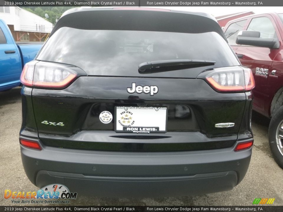 2019 Jeep Cherokee Latitude Plus 4x4 Diamond Black Crystal Pearl / Black Photo #4