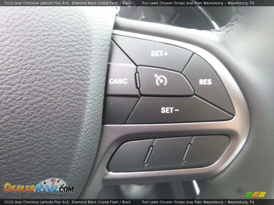 2019 Jeep Cherokee Latitude Plus 4x4 Diamond Black Crystal Pearl / Black Photo #17