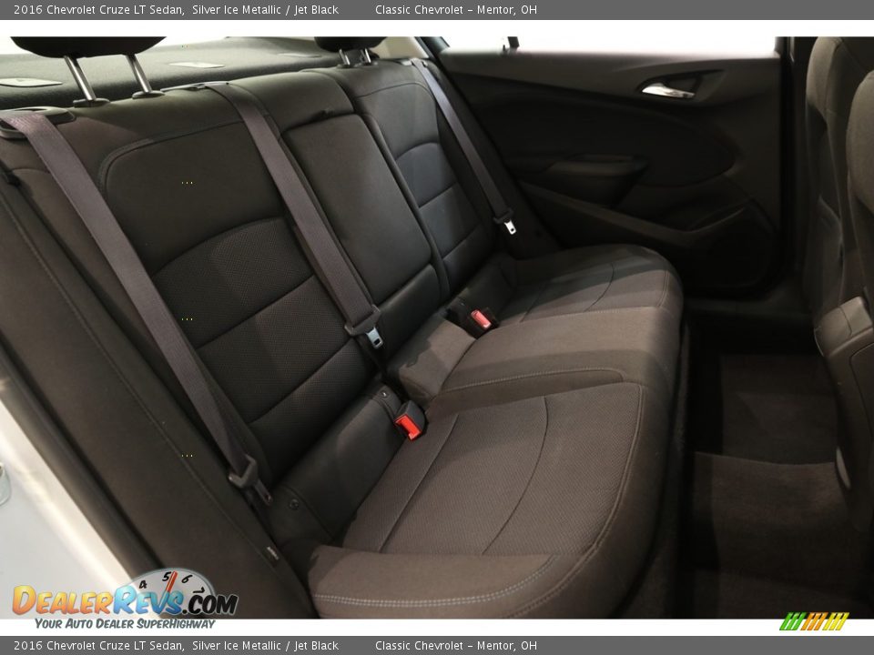 2016 Chevrolet Cruze LT Sedan Silver Ice Metallic / Jet Black Photo #16