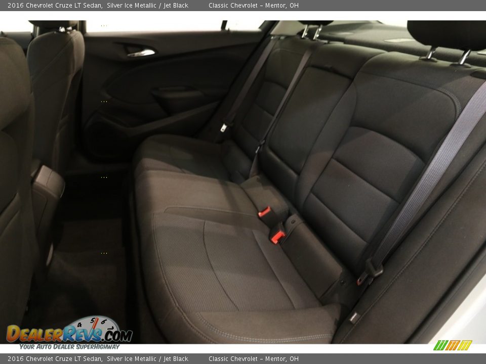 2016 Chevrolet Cruze LT Sedan Silver Ice Metallic / Jet Black Photo #17
