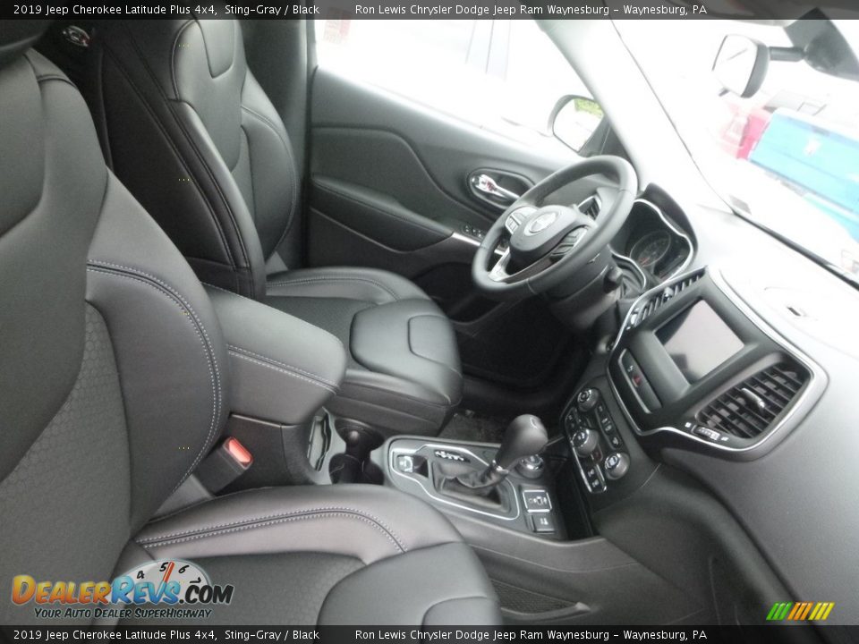2019 Jeep Cherokee Latitude Plus 4x4 Sting-Gray / Black Photo #8