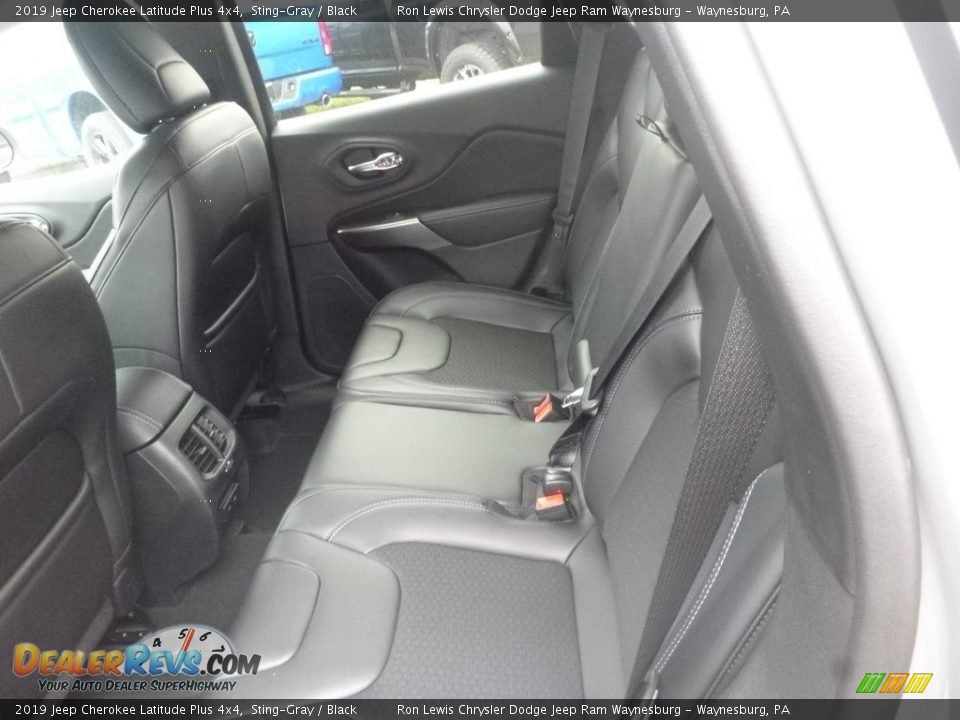 2019 Jeep Cherokee Latitude Plus 4x4 Sting-Gray / Black Photo #10