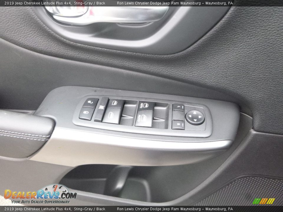 2019 Jeep Cherokee Latitude Plus 4x4 Sting-Gray / Black Photo #20