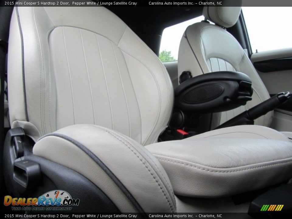 Front Seat of 2015 Mini Cooper S Hardtop 2 Door Photo #23