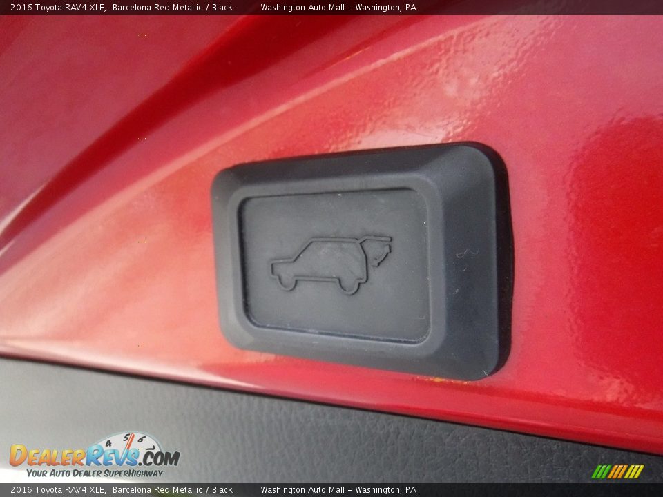 2016 Toyota RAV4 XLE Barcelona Red Metallic / Black Photo #26