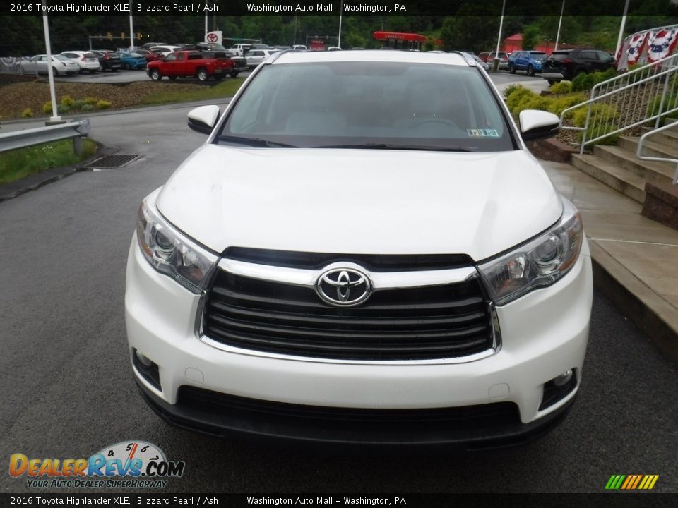 2016 Toyota Highlander XLE Blizzard Pearl / Ash Photo #5