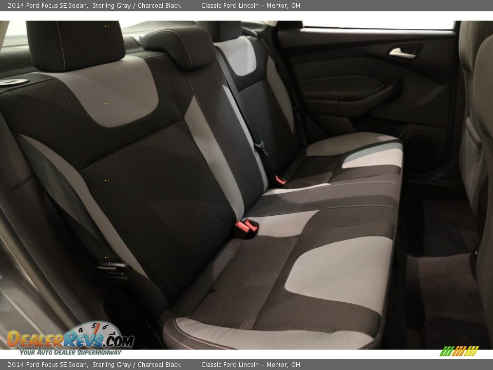 2014 Ford Focus SE Sedan Sterling Gray / Charcoal Black Photo #15