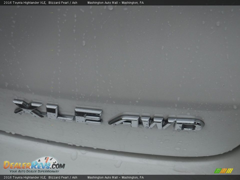 2016 Toyota Highlander XLE Blizzard Pearl / Ash Photo #10