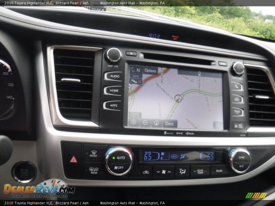 2016 Toyota Highlander XLE Blizzard Pearl / Ash Photo #16