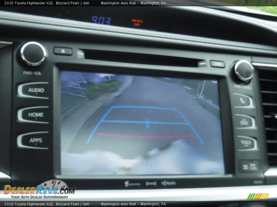 2016 Toyota Highlander XLE Blizzard Pearl / Ash Photo #17