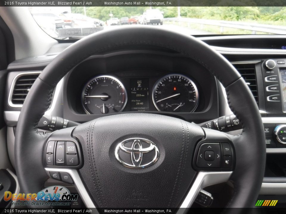 2016 Toyota Highlander XLE Blizzard Pearl / Ash Photo #21