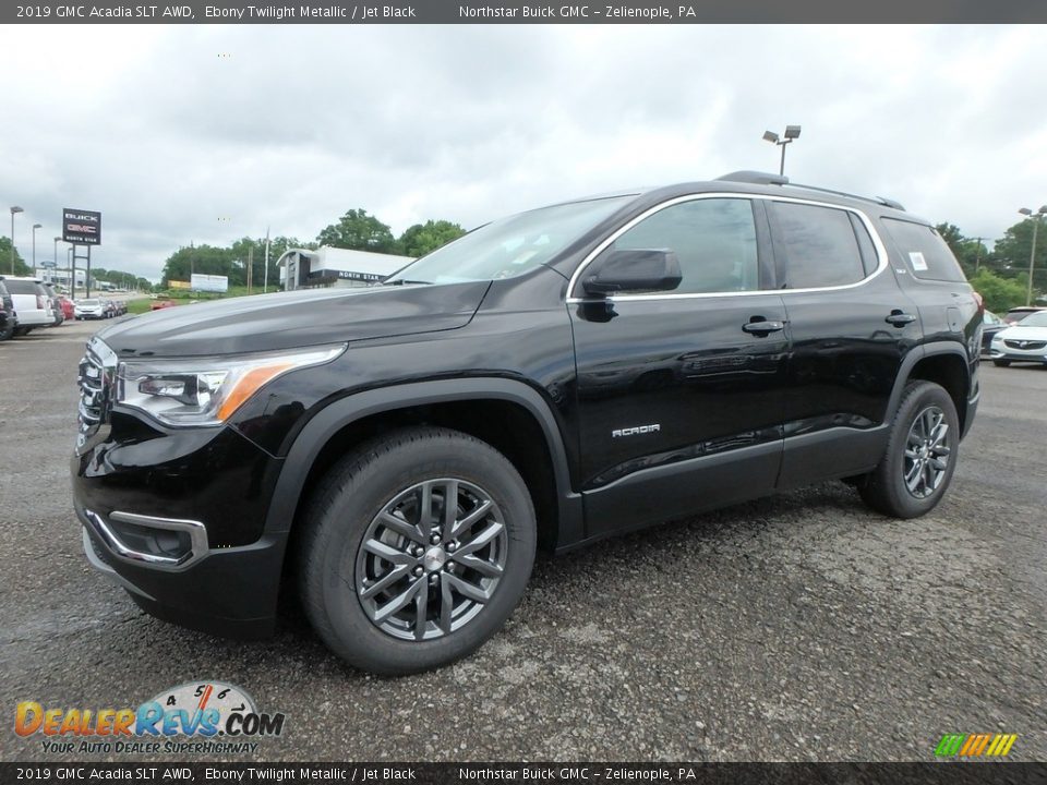 Front 3/4 View of 2019 GMC Acadia SLT AWD Photo #1