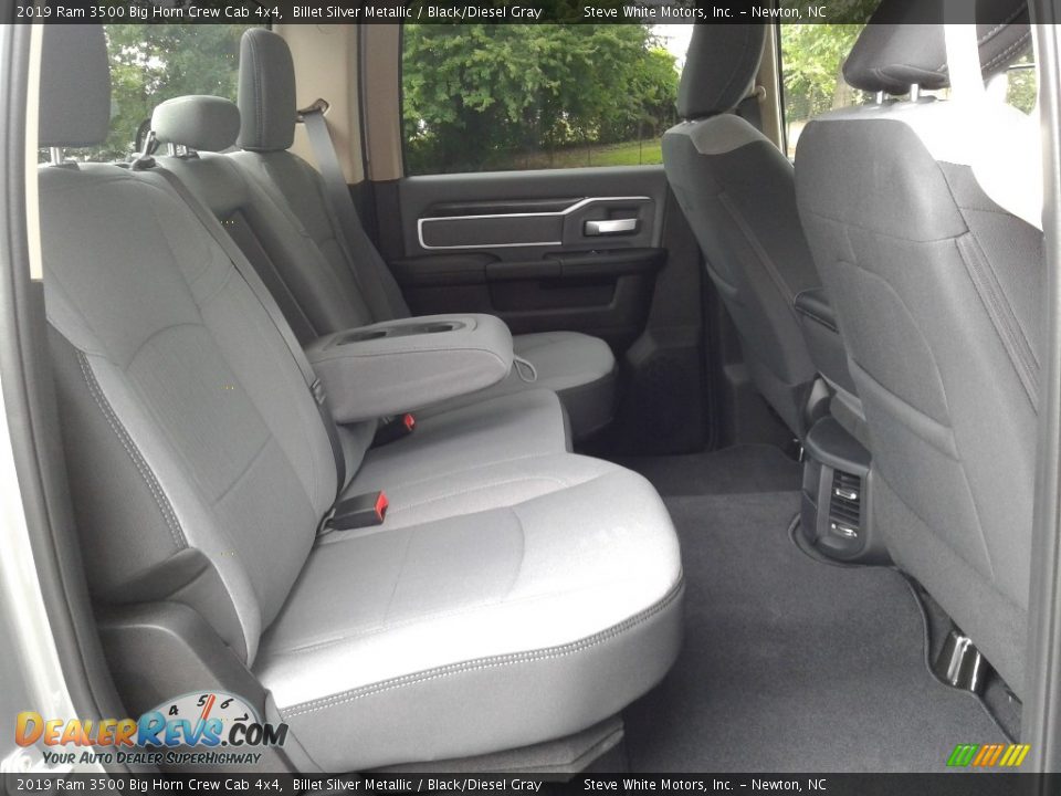 2019 Ram 3500 Big Horn Crew Cab 4x4 Billet Silver Metallic / Black/Diesel Gray Photo #15