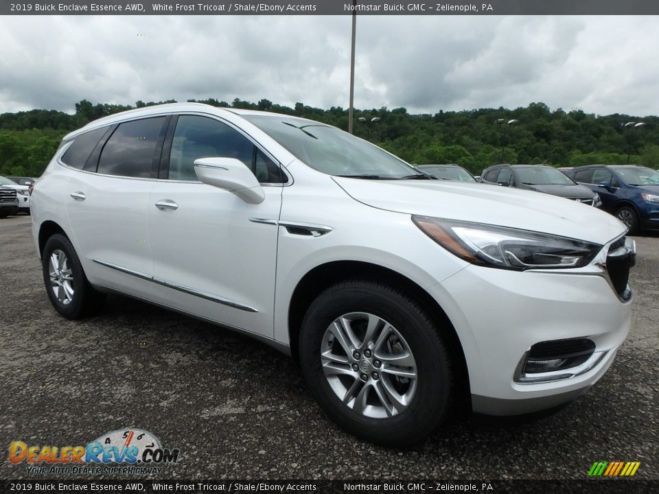 2019 Buick Enclave Essence AWD White Frost Tricoat / Shale/Ebony Accents Photo #3