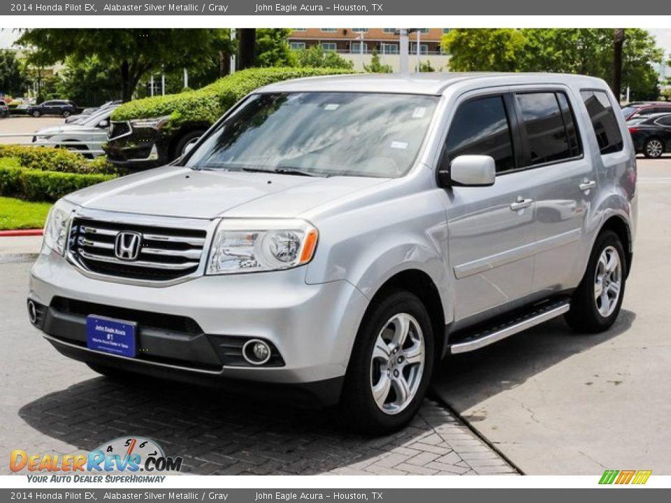 Front 3/4 View of 2014 Honda Pilot EX Photo #3