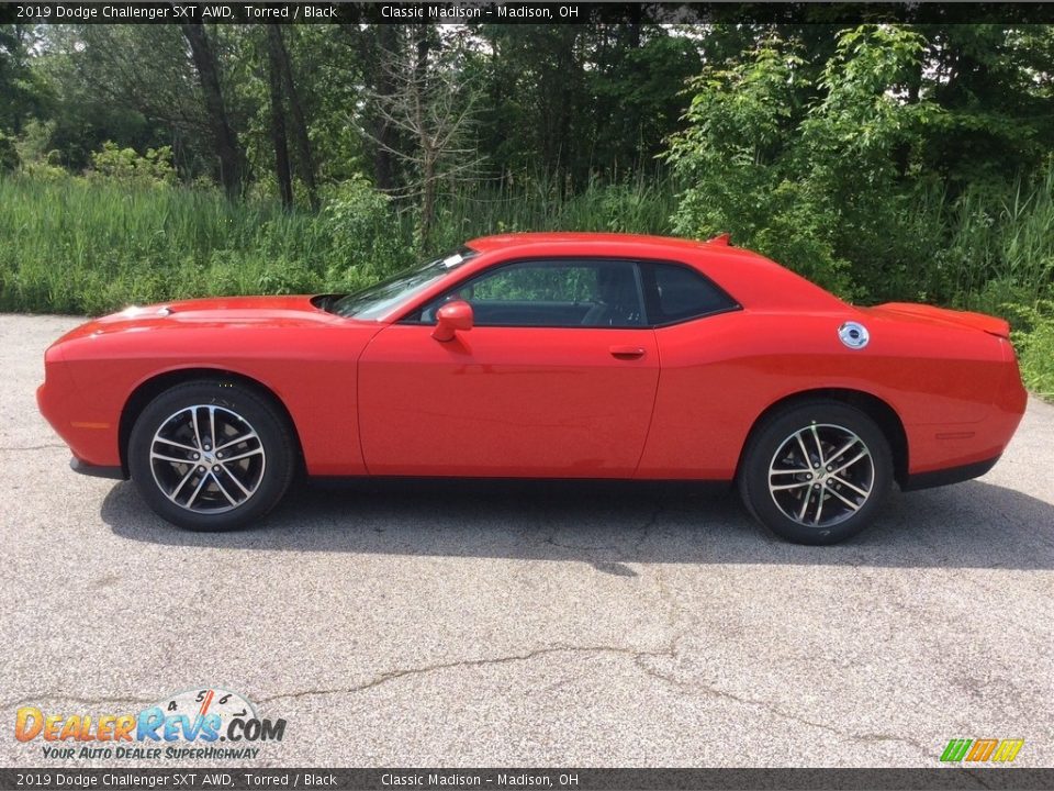 Torred 2019 Dodge Challenger SXT AWD Photo #3