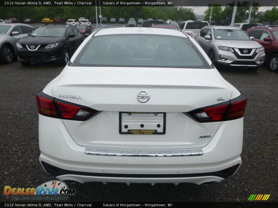 2019 Nissan Altima SL AWD Pearl White / Charcoal Photo #5