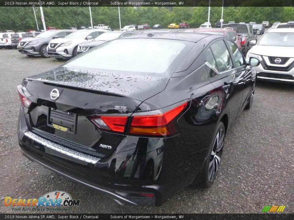 2019 Nissan Altima SR AWD Super Black / Charcoal Photo #4