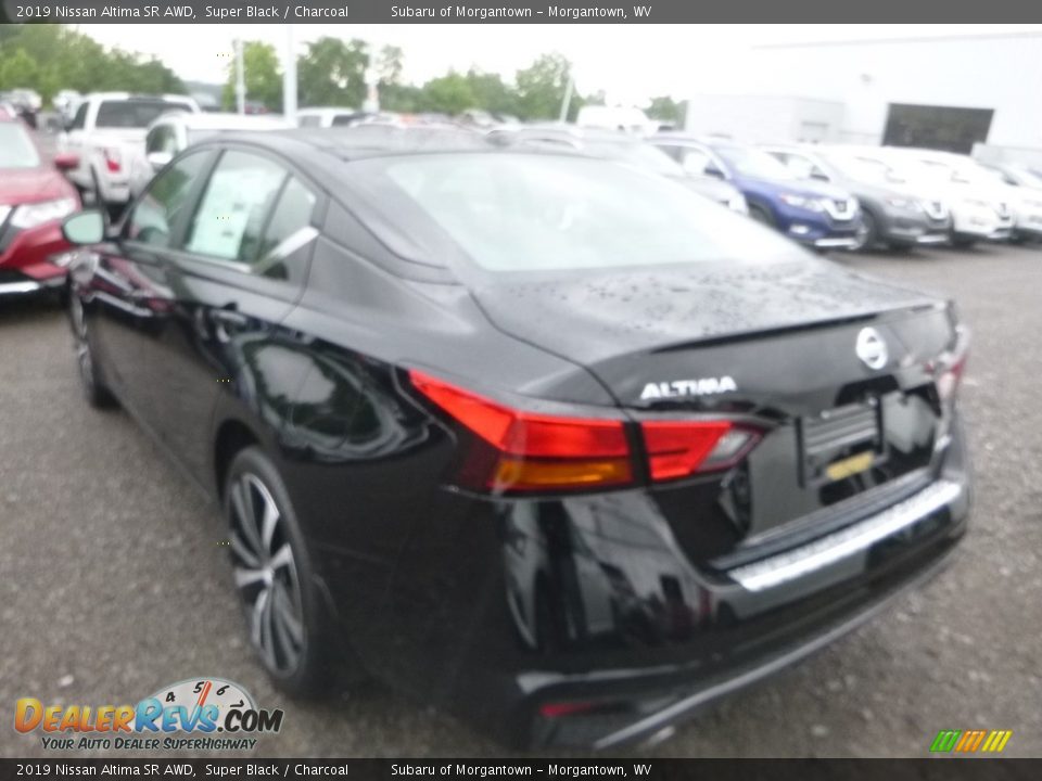 2019 Nissan Altima SR AWD Super Black / Charcoal Photo #6