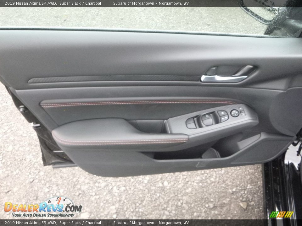 2019 Nissan Altima SR AWD Super Black / Charcoal Photo #14