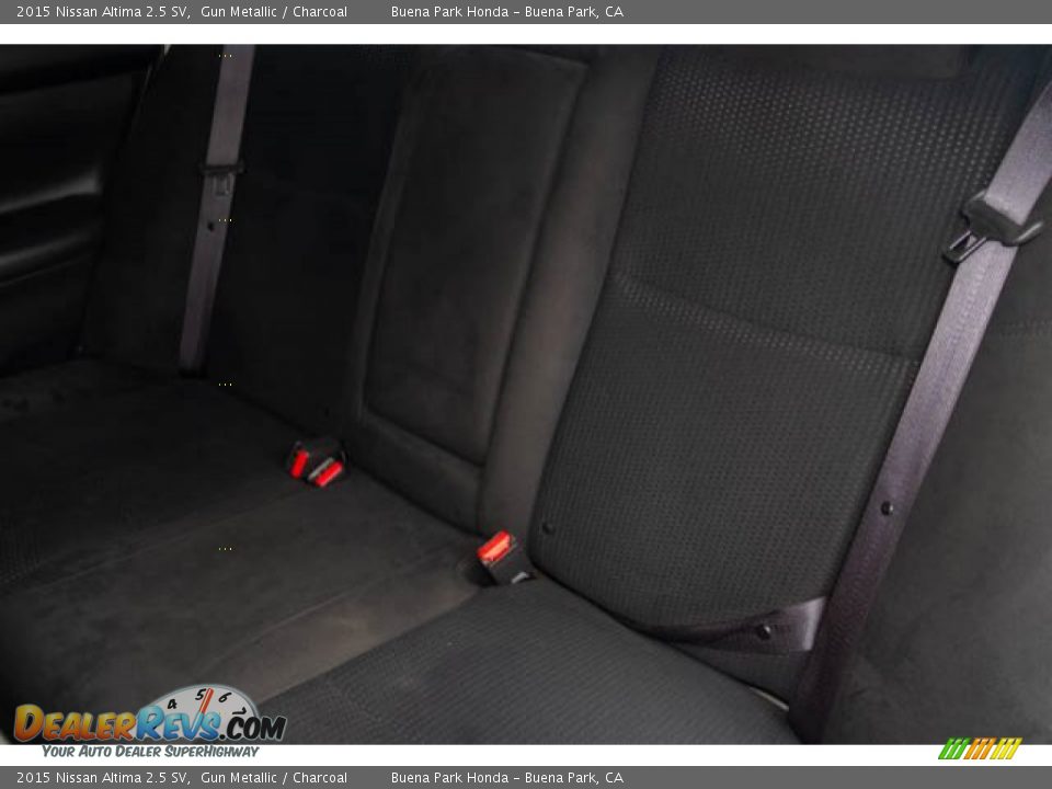 2015 Nissan Altima 2.5 SV Gun Metallic / Charcoal Photo #17