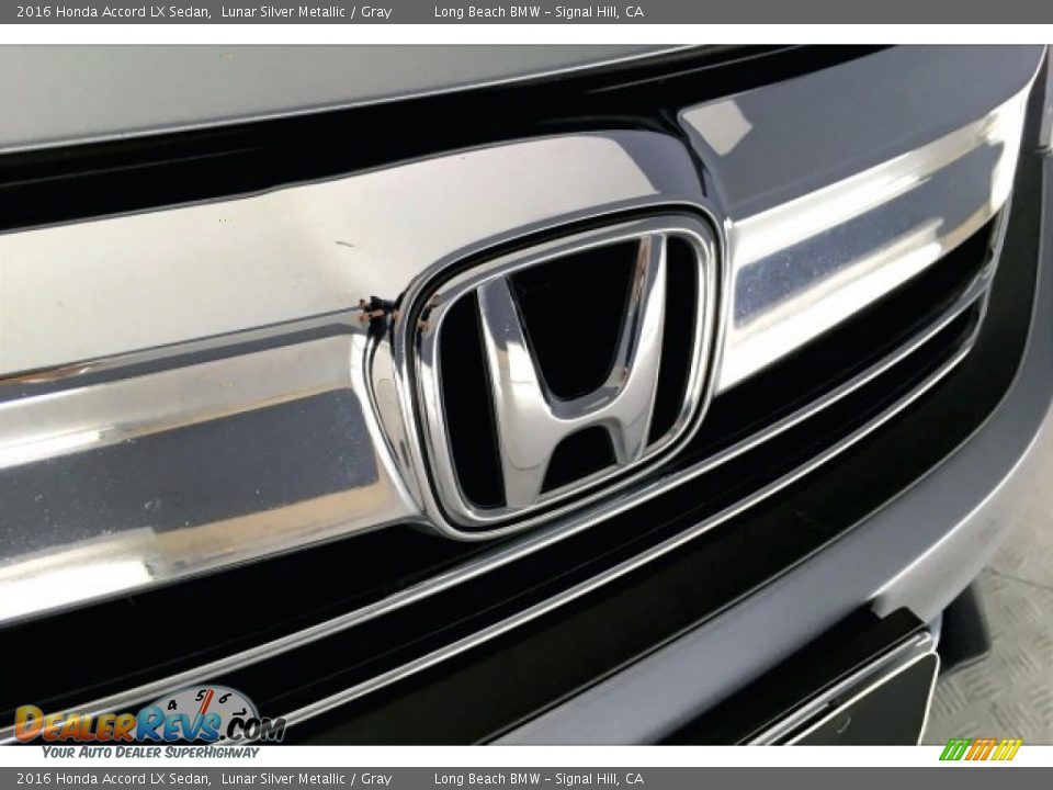 2016 Honda Accord LX Sedan Lunar Silver Metallic / Gray Photo #28