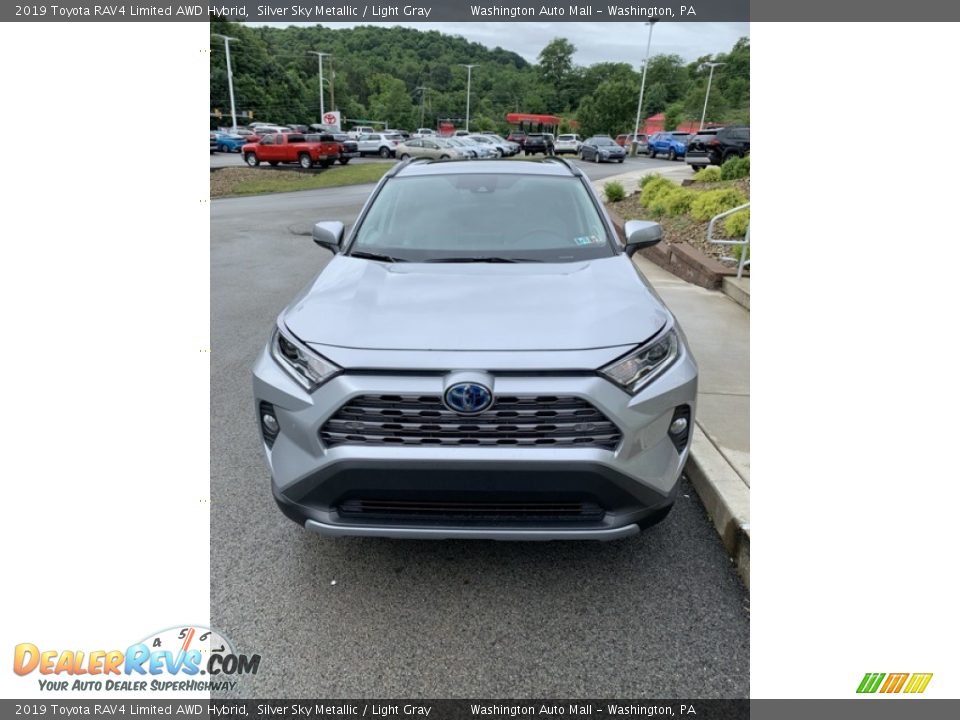 2019 Toyota RAV4 Limited AWD Hybrid Silver Sky Metallic / Light Gray Photo #3