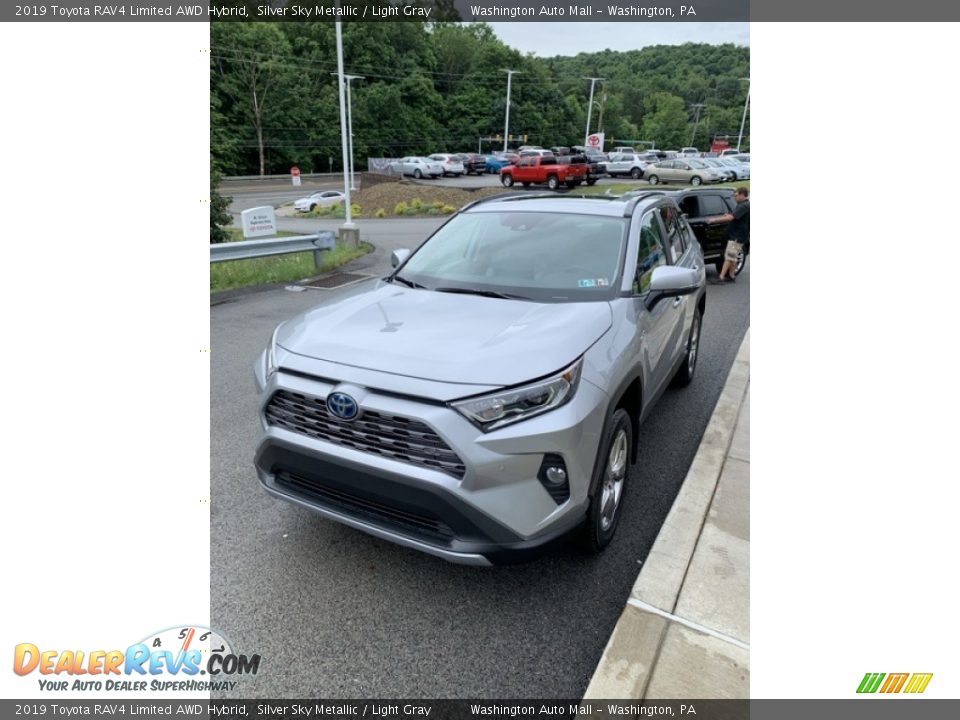 2019 Toyota RAV4 Limited AWD Hybrid Silver Sky Metallic / Light Gray Photo #4