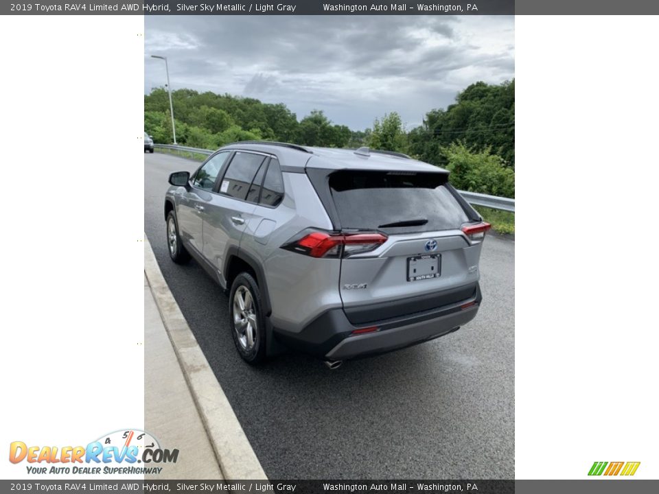 2019 Toyota RAV4 Limited AWD Hybrid Silver Sky Metallic / Light Gray Photo #5