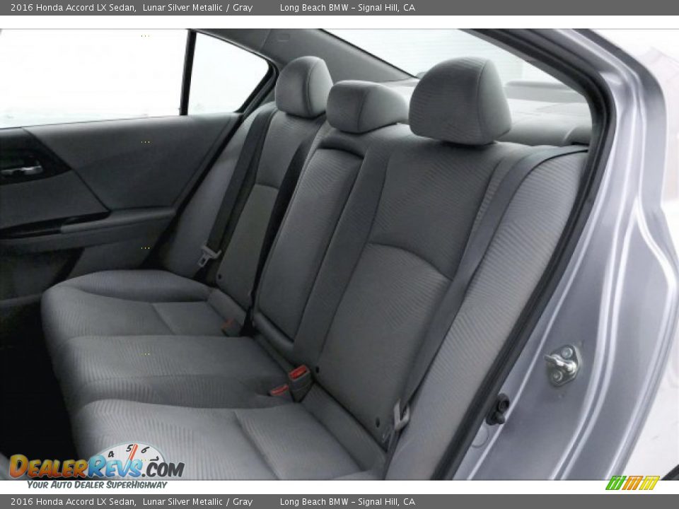 2016 Honda Accord LX Sedan Lunar Silver Metallic / Gray Photo #32